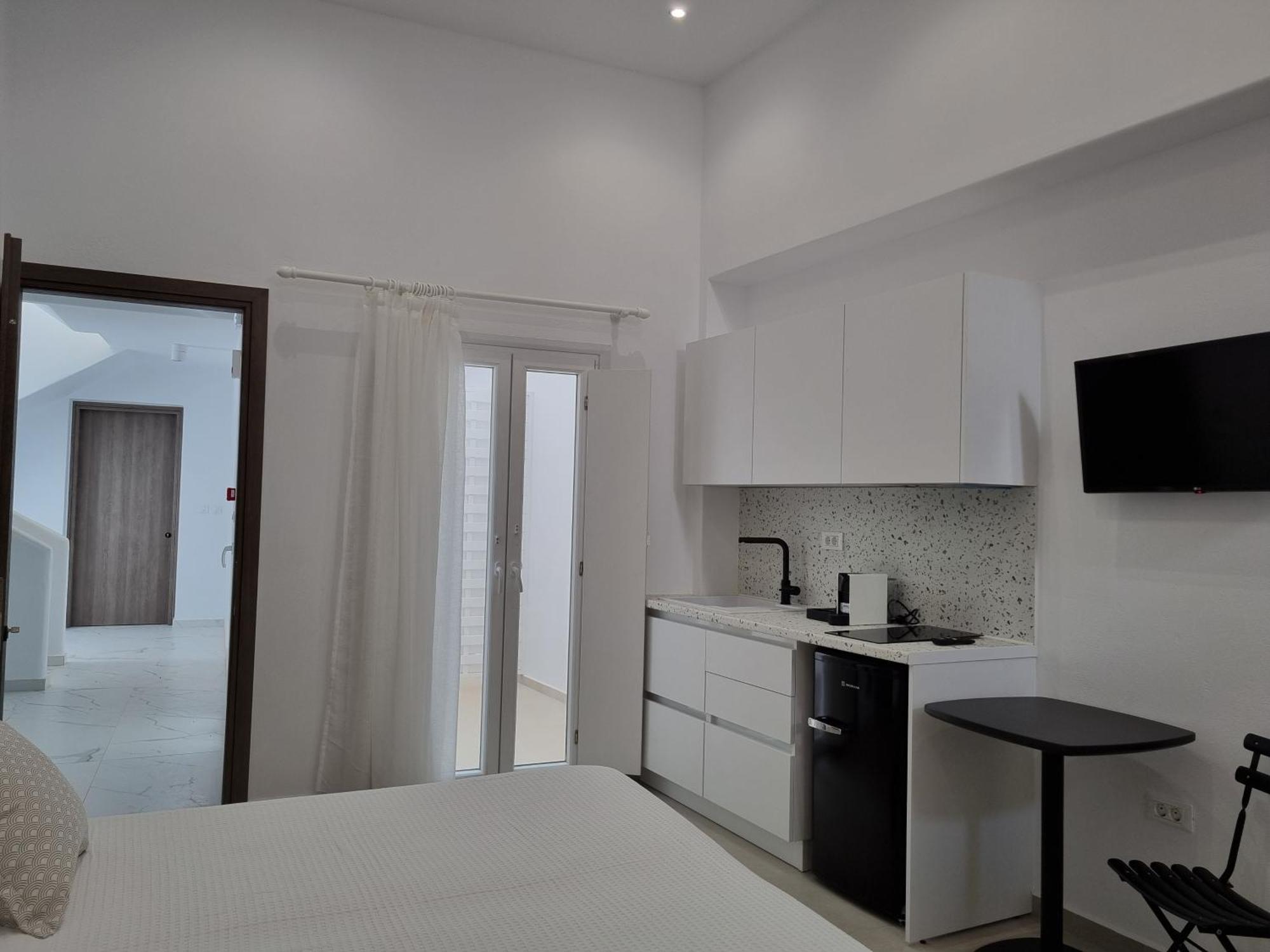 Majo Suites Hotel Agia Anna  Buitenkant foto